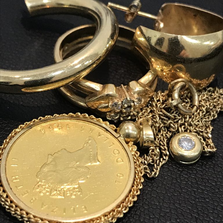 K18ネックレス ペンダントトップ（メープル金貨1/4oz + フレーム）